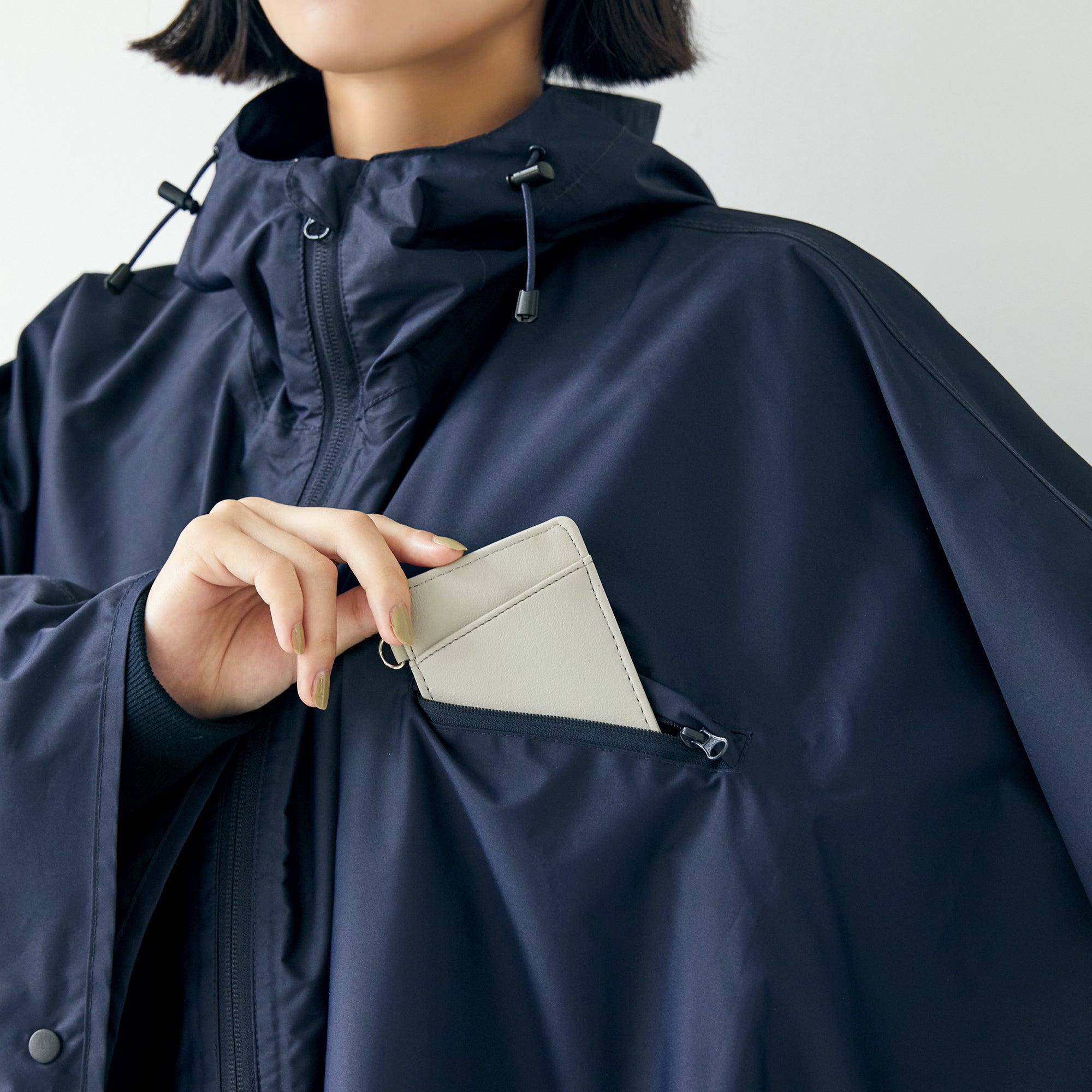 ポンチョ | Poncho